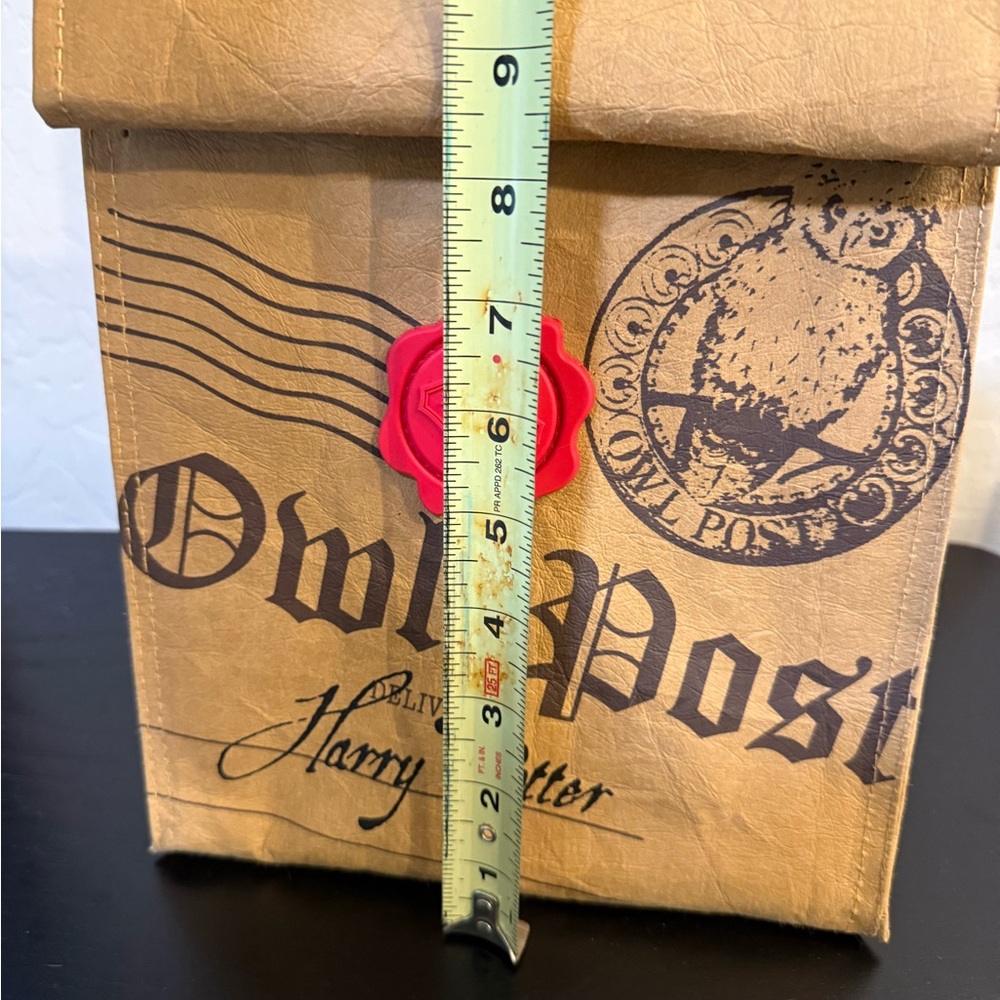Bioworld Harry Potter Owl Post Lunch Bag with Red Seal NWT - Picture 8 of 9